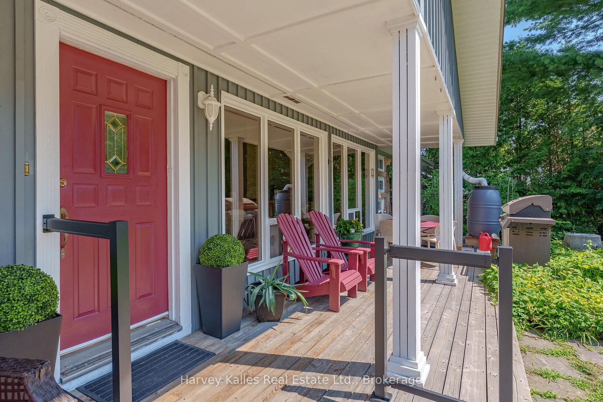 Photo 10 of 40 King Crescent, Huntsville — HOMEH