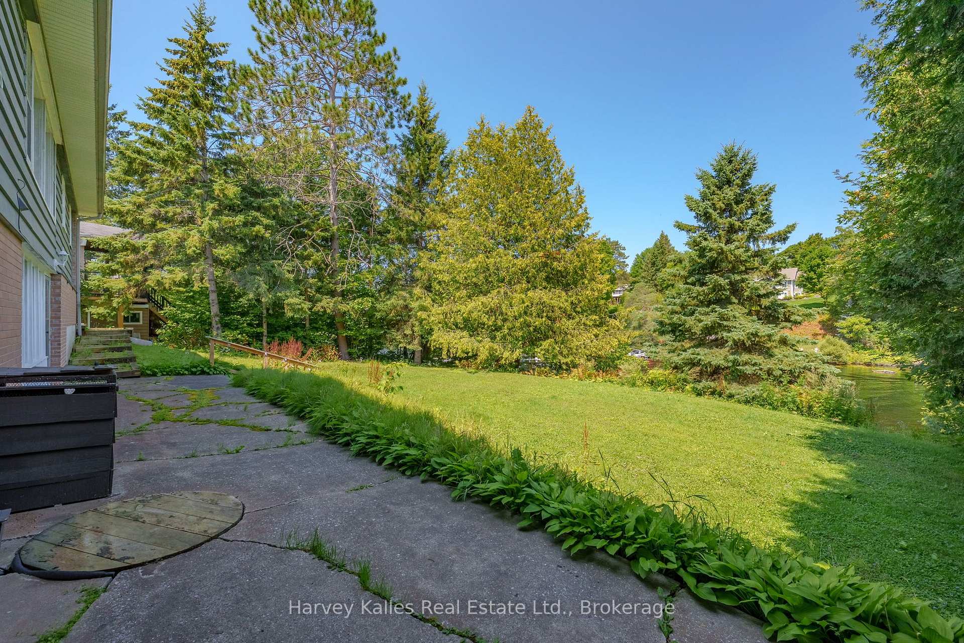 Photo 36 of 40 King Crescent, Huntsville — HOMEH