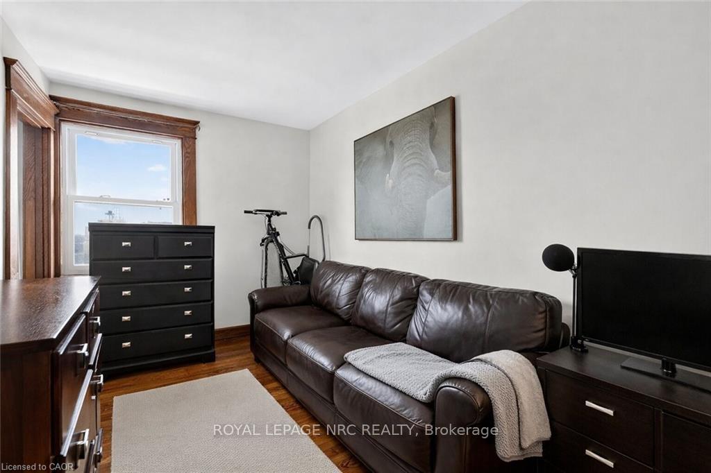 Photo 14 of 3952 Victoria Avenue W, Lincoln, Lincoln-Jordan/Vineland — HOMEH