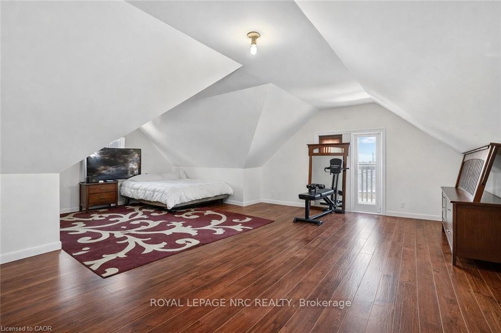 Photo 18 of 3952 Victoria Avenue W, Lincoln, Lincoln-Jordan/Vineland — HOMEH