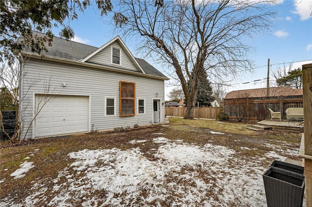 Photo 22 of 3952 Victoria Avenue W, Lincoln, Lincoln-Jordan/Vineland — HOMEH