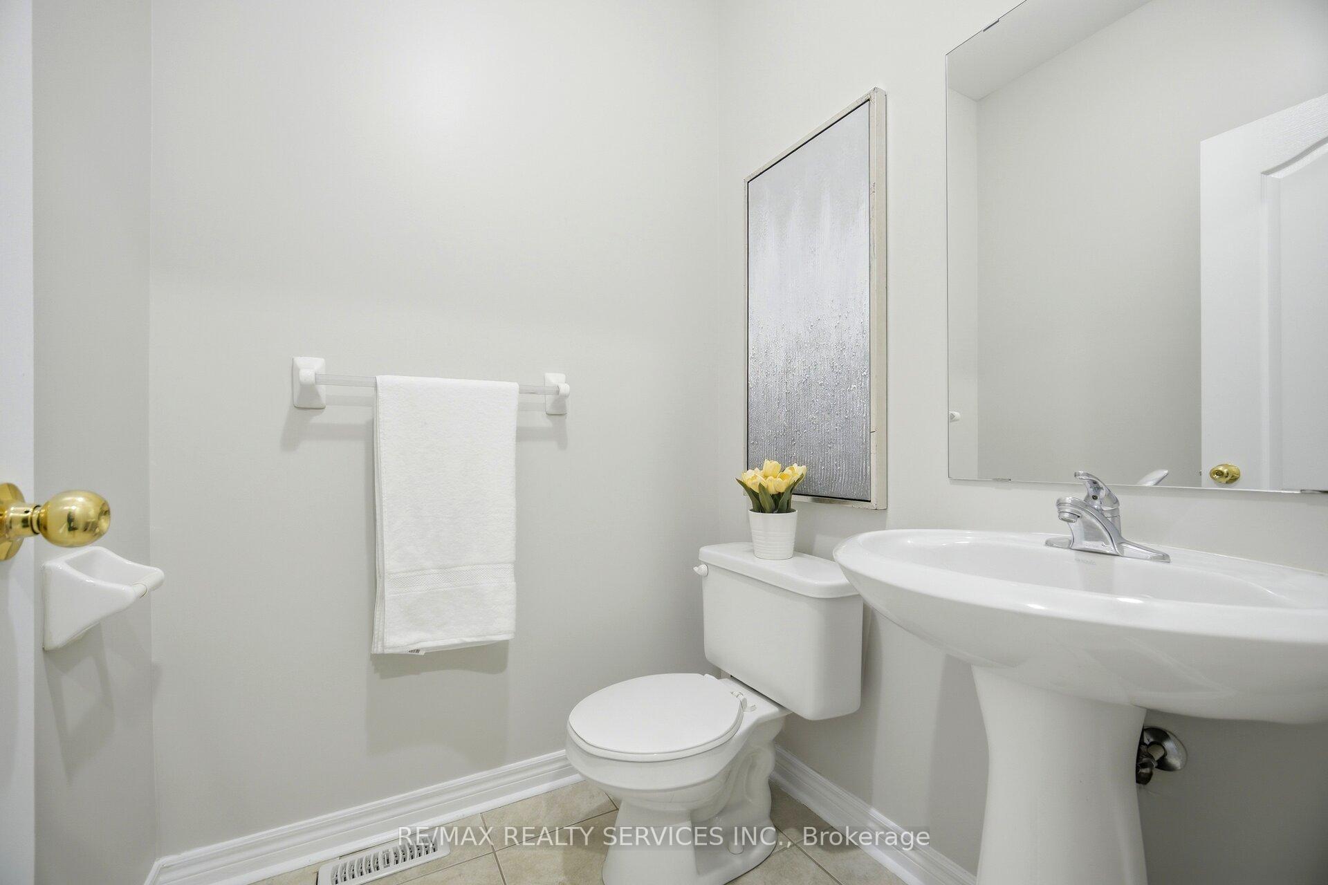 Photo 17 of 16 Lagrotto Road, Brampton, Madoc — HOMEH