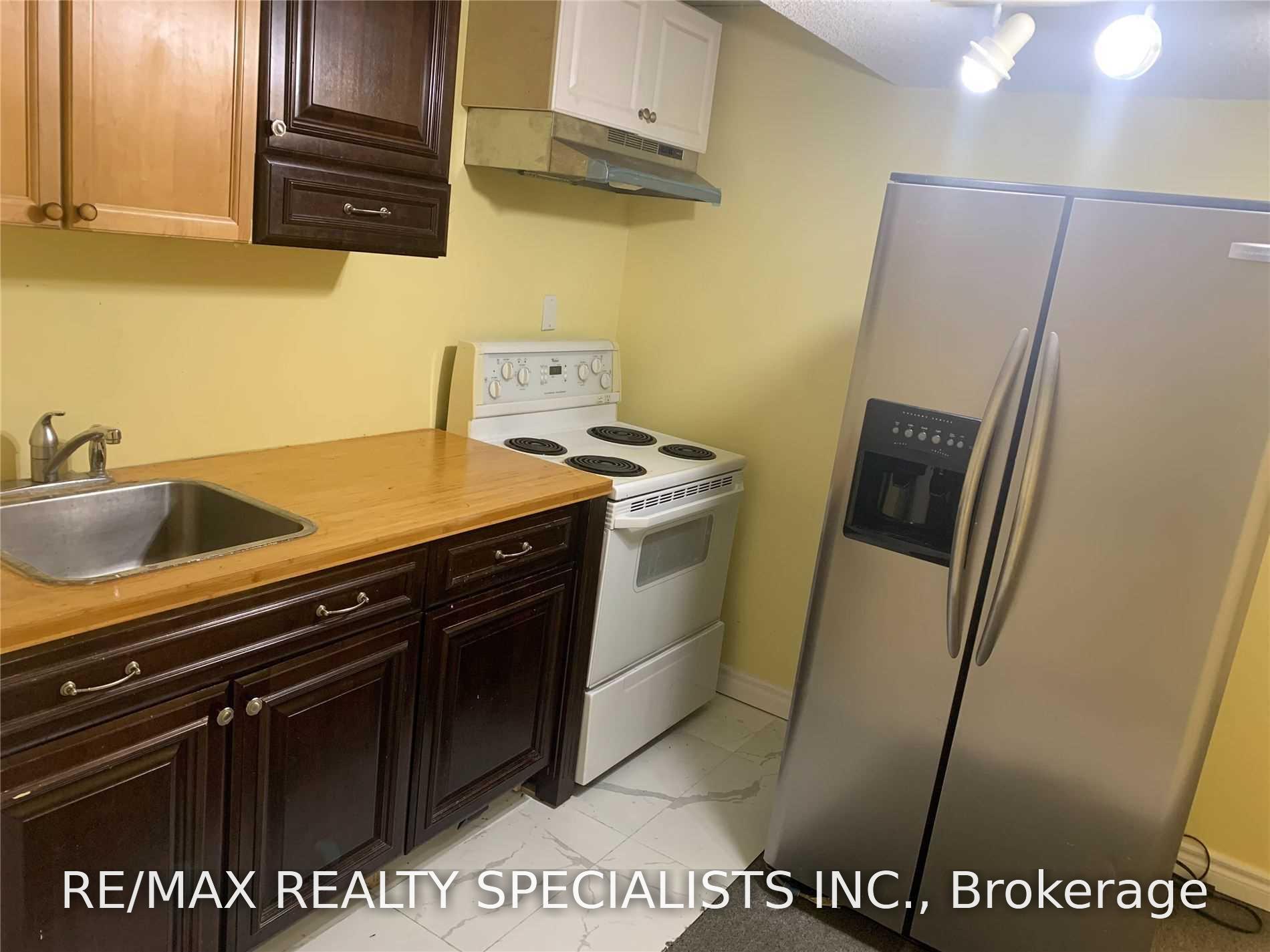 Photo 3 of Unit Lower, 5431 Tree Crest Court, Mississauga, Hurontario — HOMEH