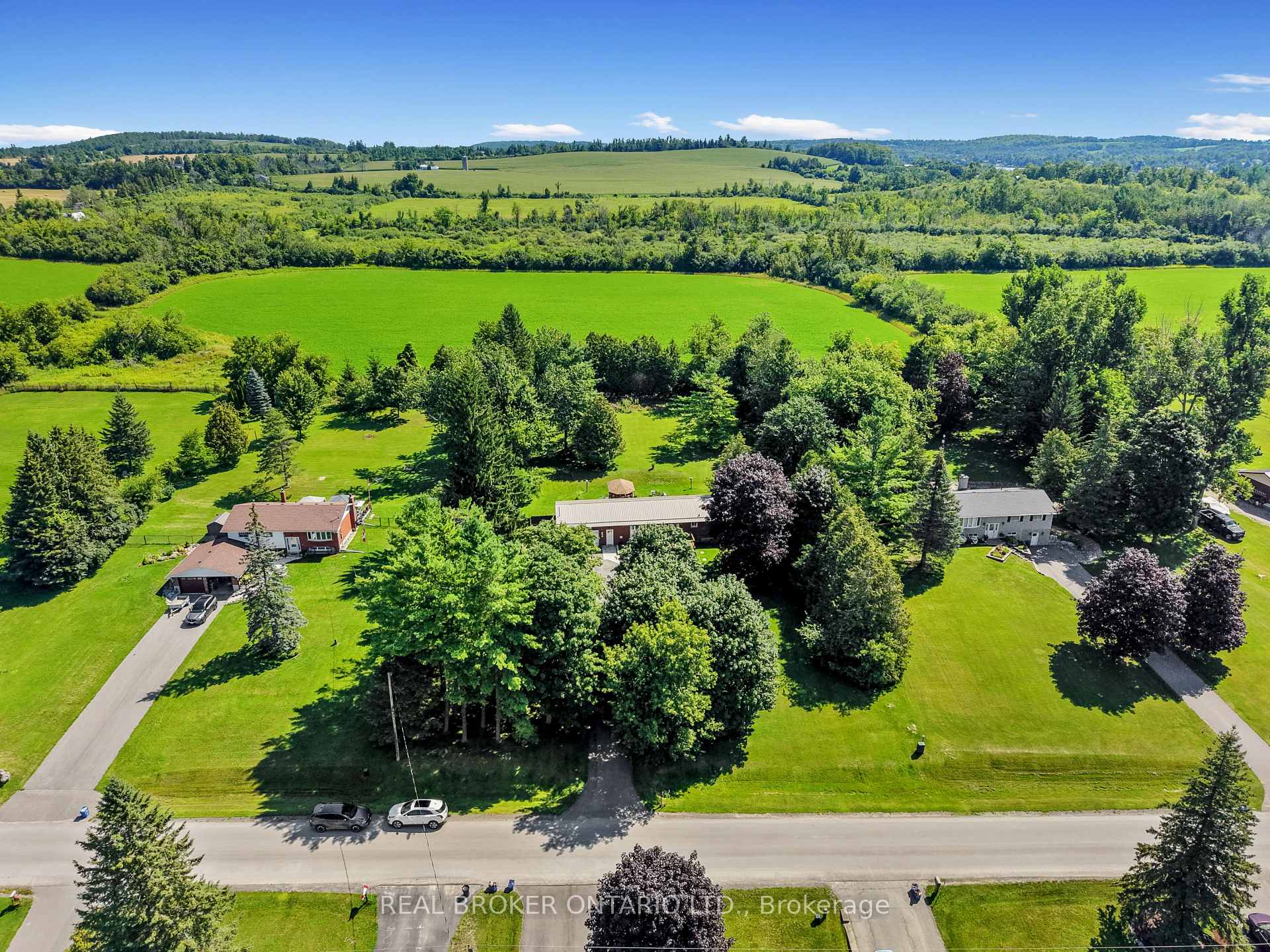 Photo 1 of 33 Cadillac Boulevard, Kawartha Lakes, Emily — HOMEH