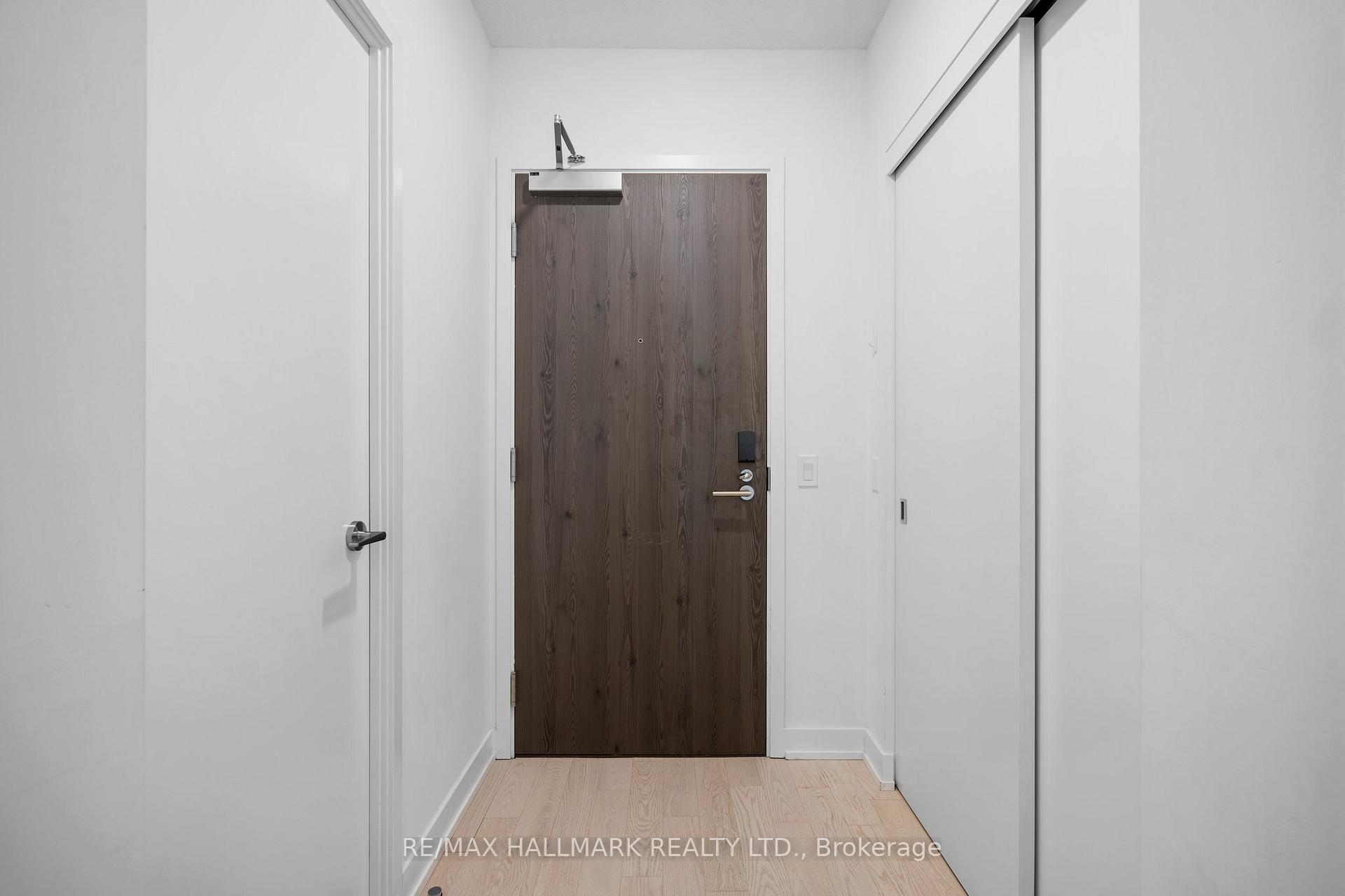 Photo 3 of Unit 218, 25 Richmond Street E, Toronto, Church-Yonge Corridor — HOMEH