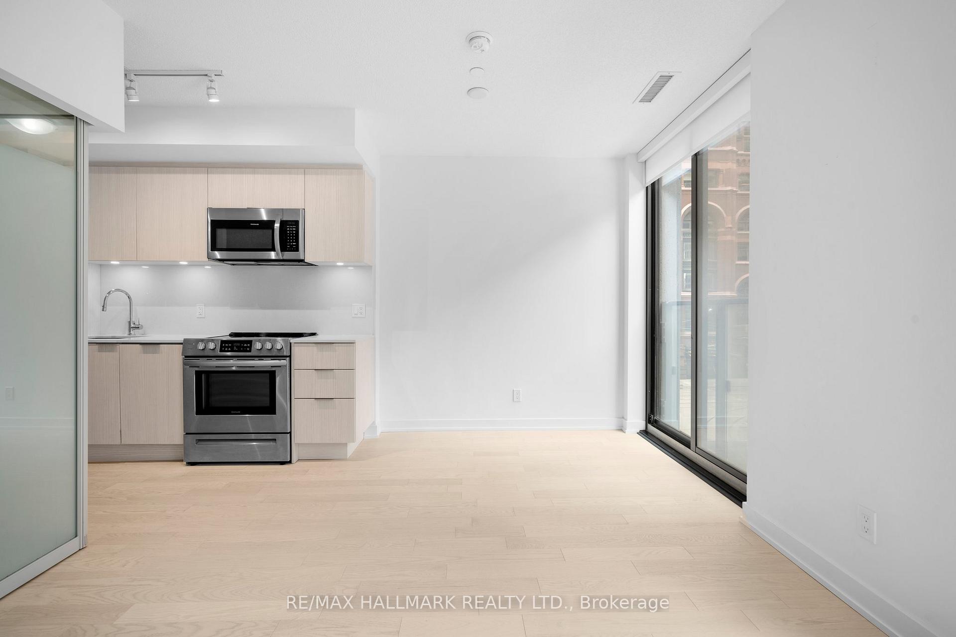 Photo 6 of Unit 218, 25 Richmond Street E, Toronto, Church-Yonge Corridor — HOMEH