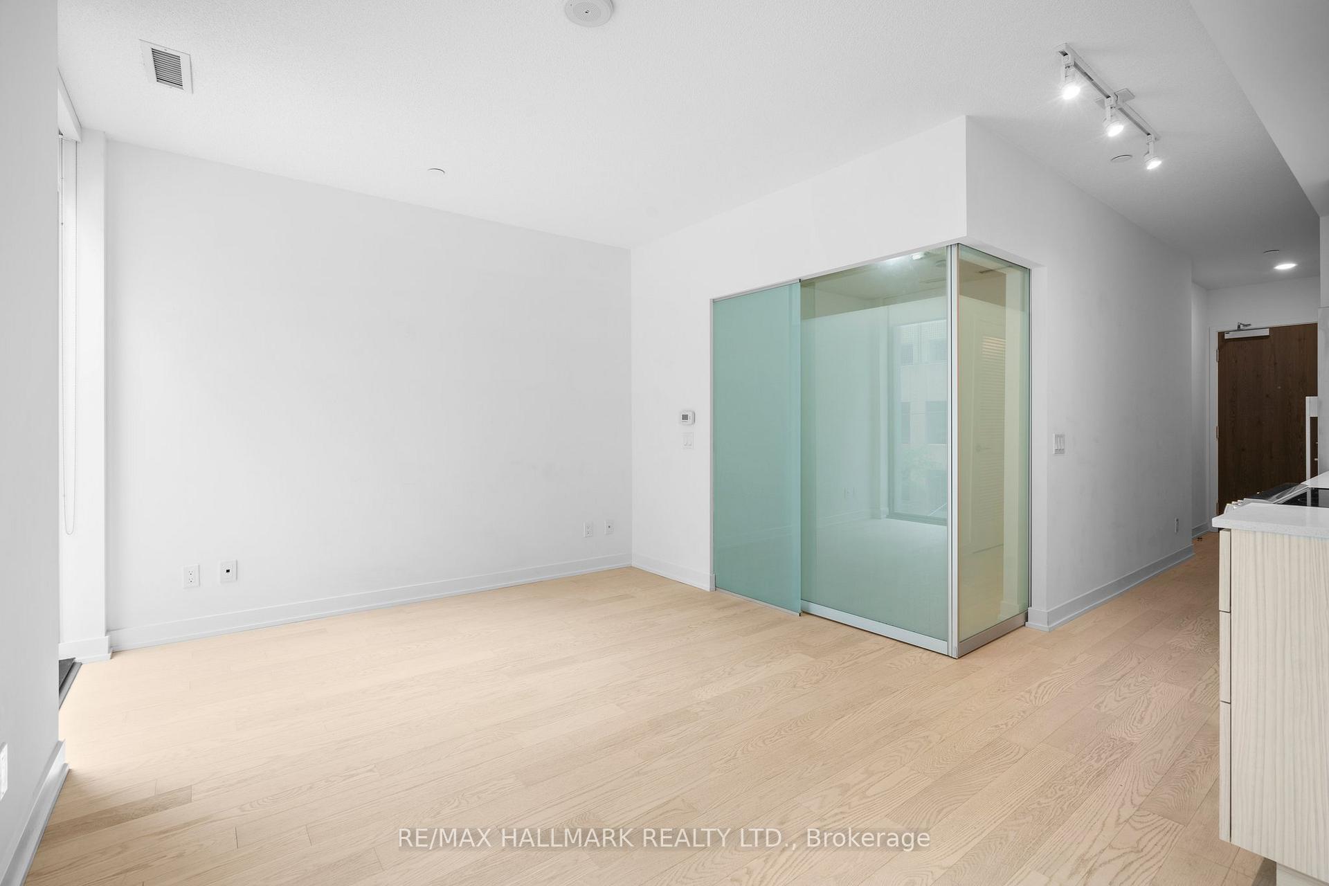Photo 8 of Unit 218, 25 Richmond Street E, Toronto, Church-Yonge Corridor — HOMEH