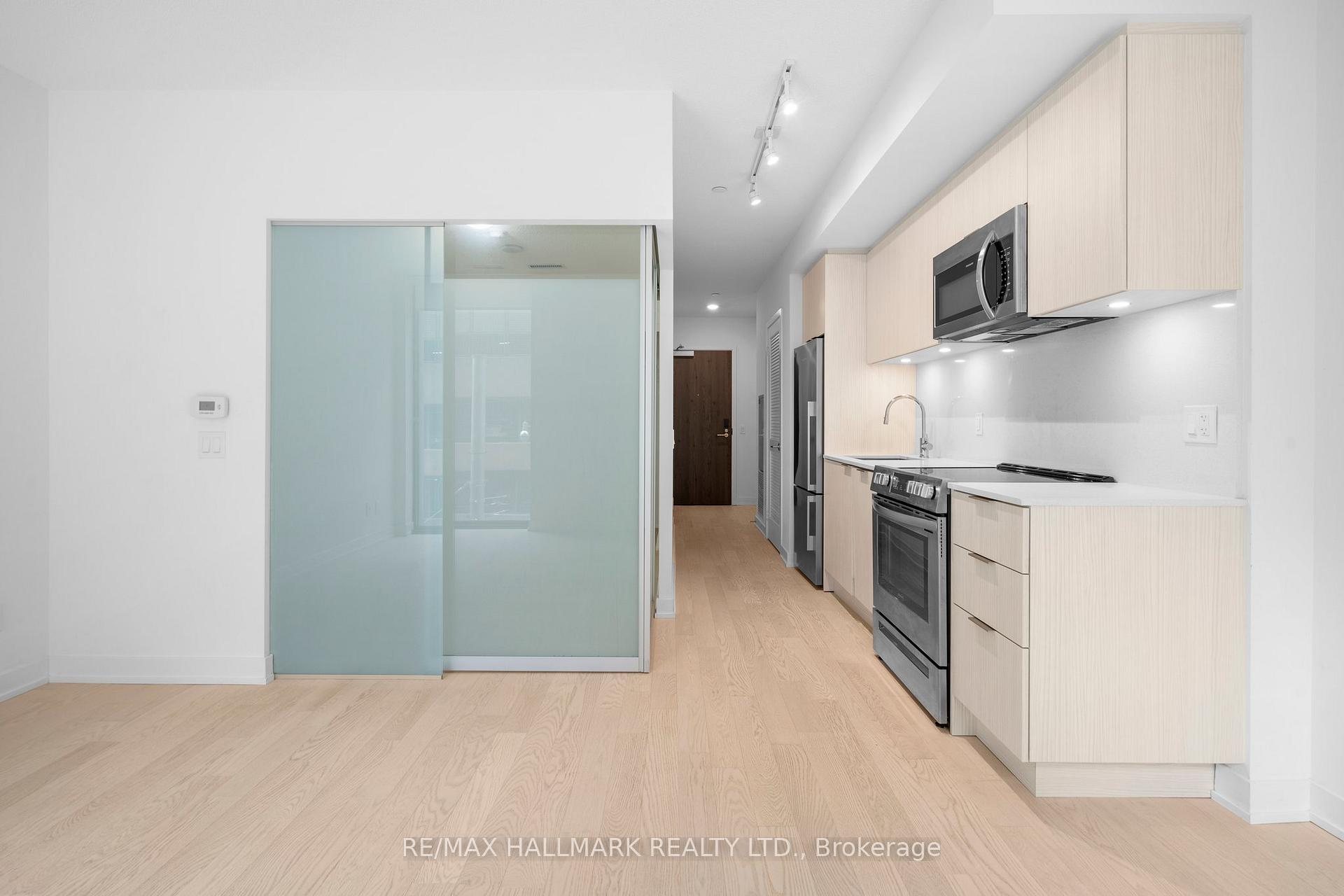 Photo 10 of Unit 218, 25 Richmond Street E, Toronto, Church-Yonge Corridor — HOMEH