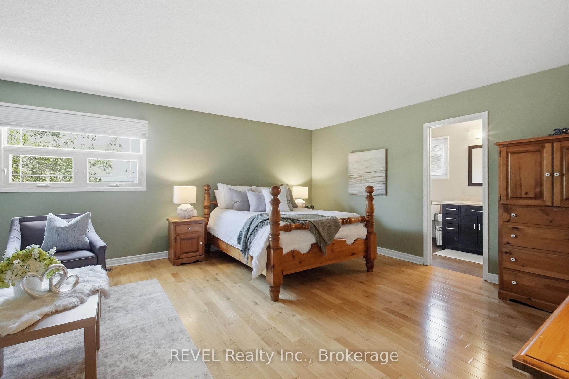 Photo 20 of 29 Stratton Crescent, Whitby, Rolling Acres — HOMEH