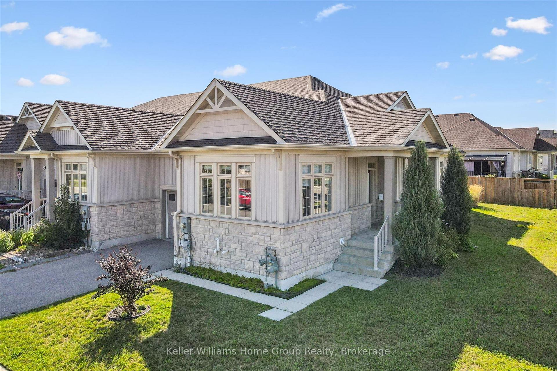 Photo 2 of 52 Findlay Way, Centre Wellington, Fergus — HOMEH