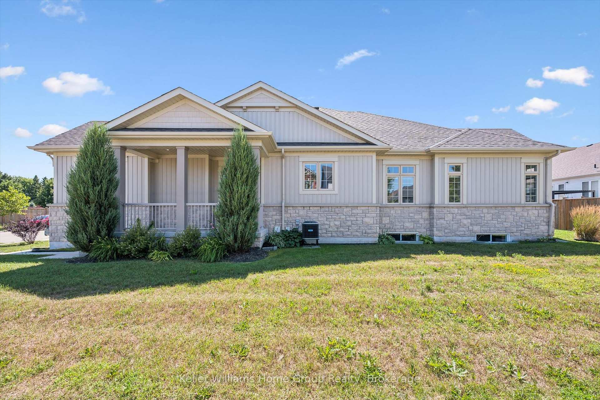 Photo 3 of 52 Findlay Way, Centre Wellington, Fergus — HOMEH