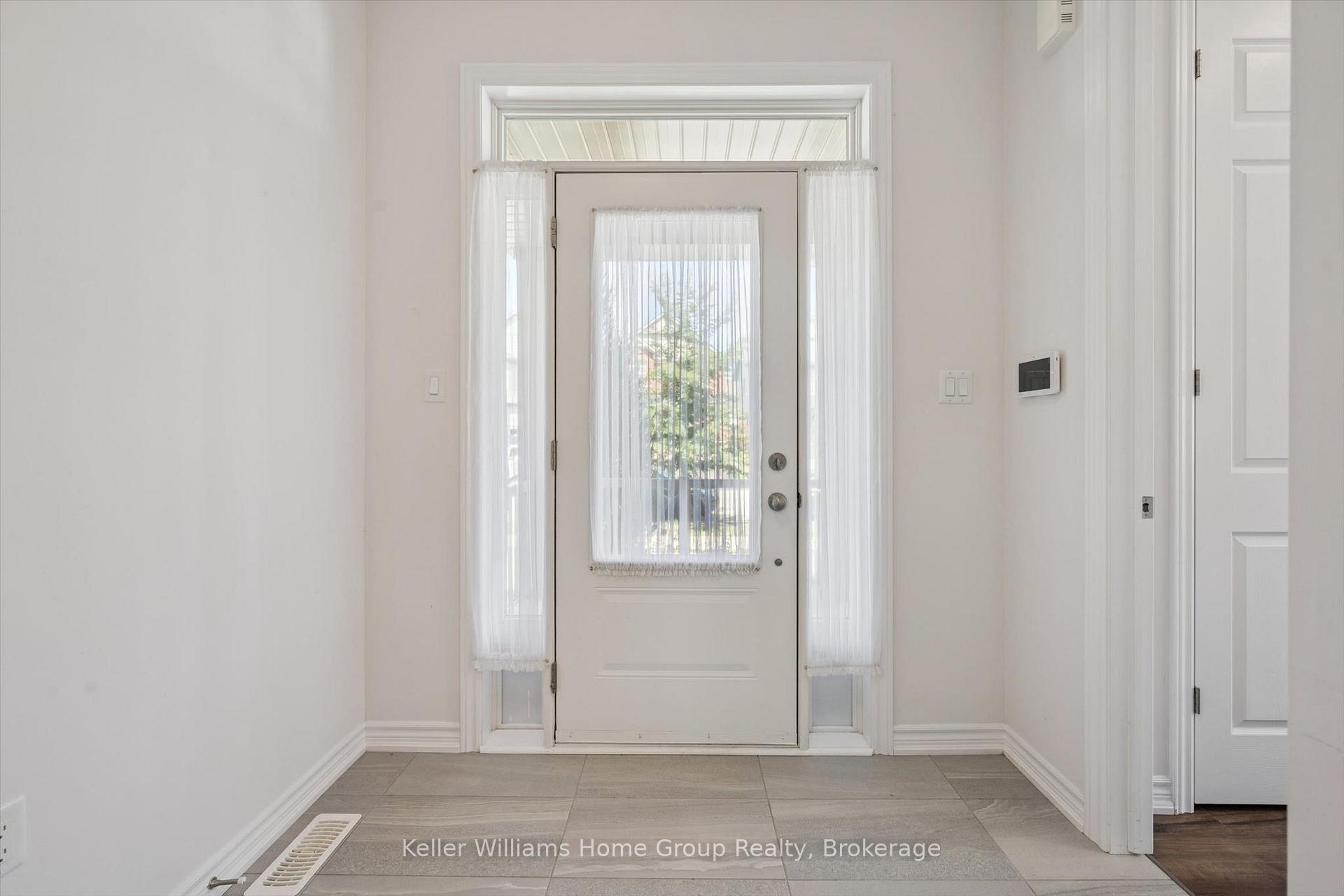 Photo 11 of 52 Findlay Way, Centre Wellington, Fergus — HOMEH