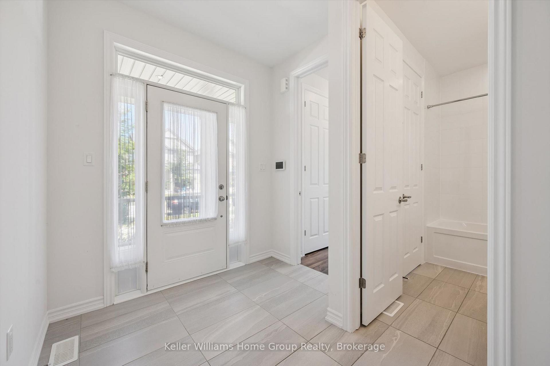 Photo 12 of 52 Findlay Way, Centre Wellington, Fergus — HOMEH