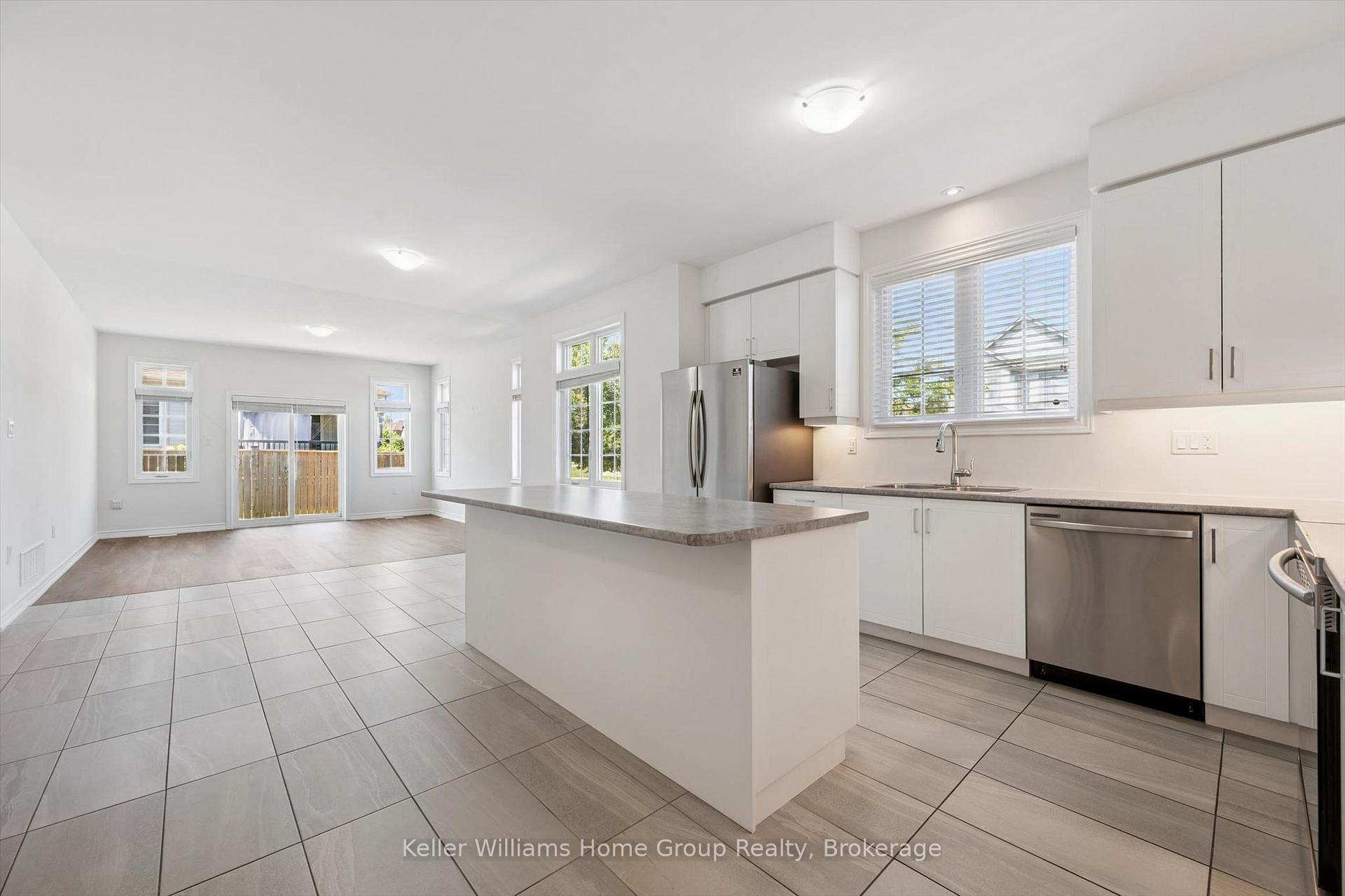 Photo 13 of 52 Findlay Way, Centre Wellington, Fergus — HOMEH