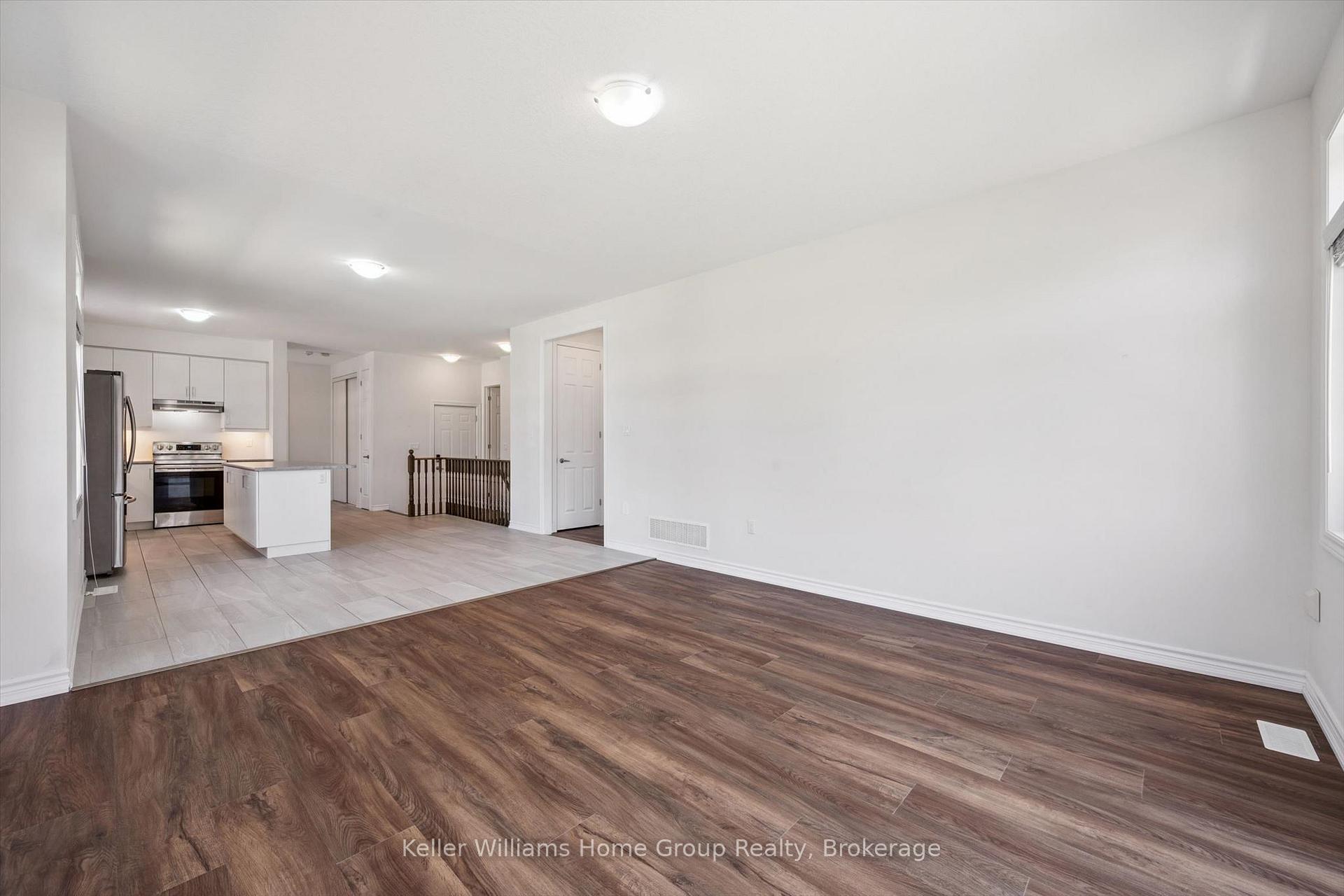 Photo 23 of 52 Findlay Way, Centre Wellington, Fergus — HOMEH