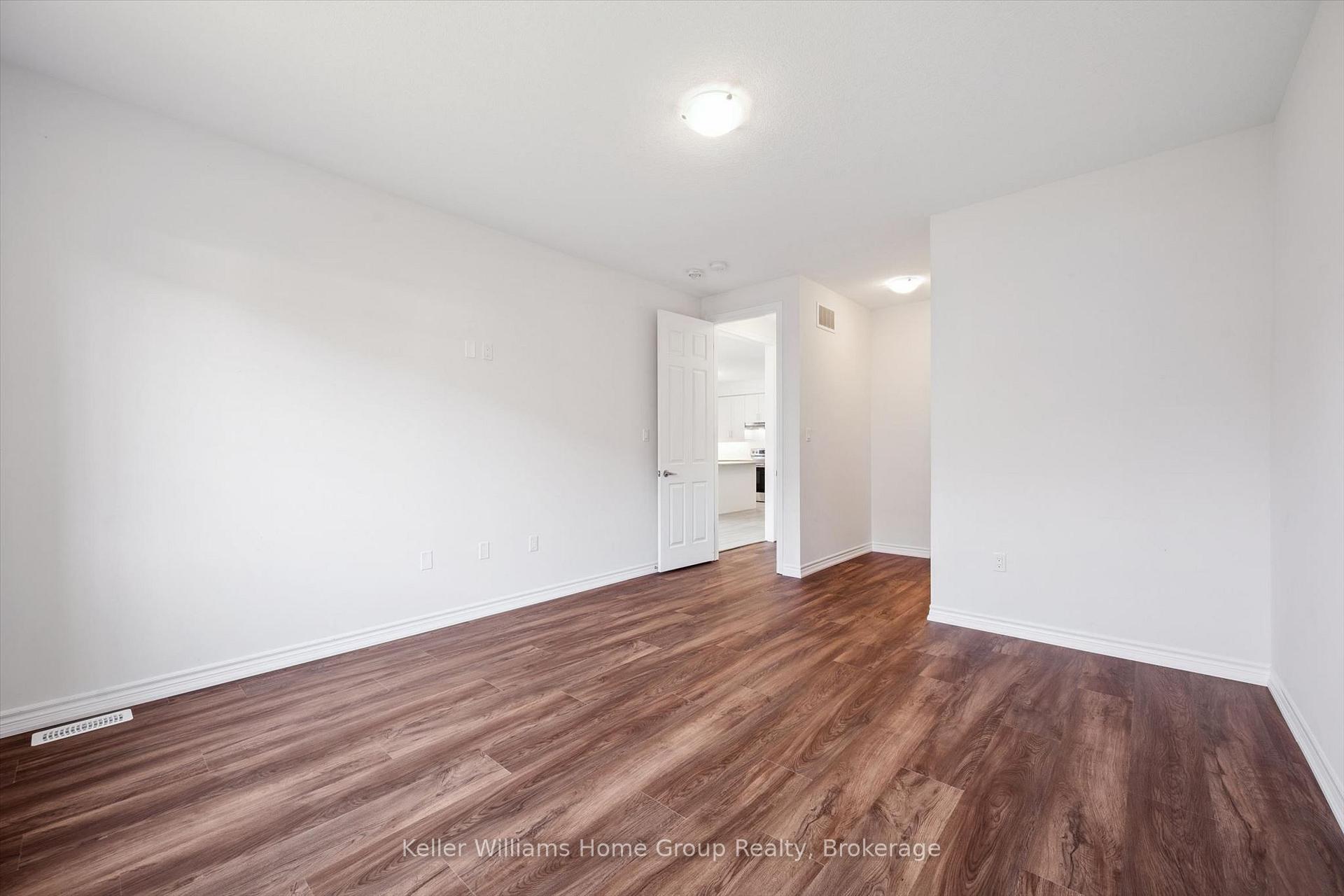 Photo 31 of 52 Findlay Way, Centre Wellington, Fergus — HOMEH