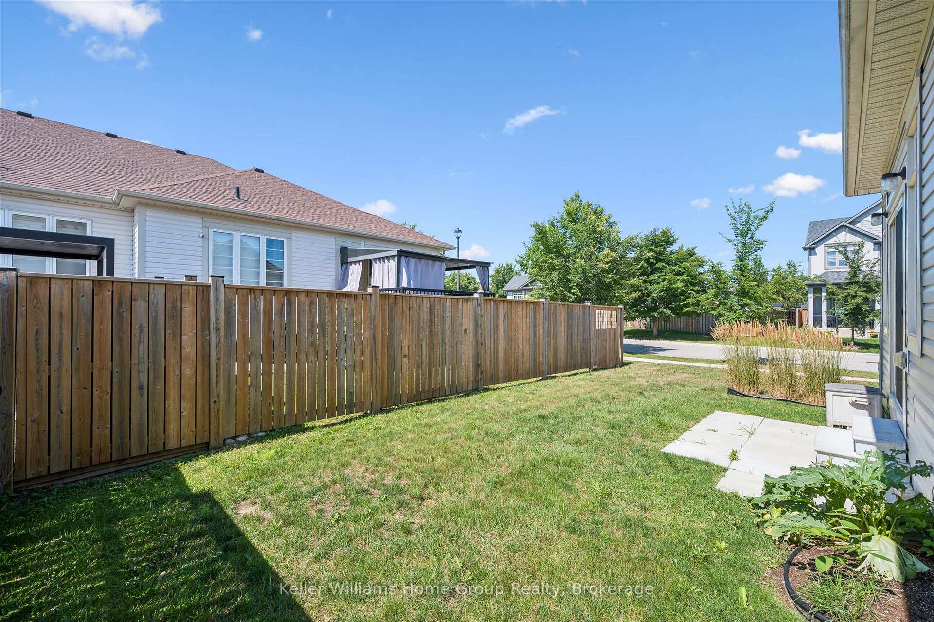Photo 41 of 52 Findlay Way, Centre Wellington, Fergus — HOMEH
