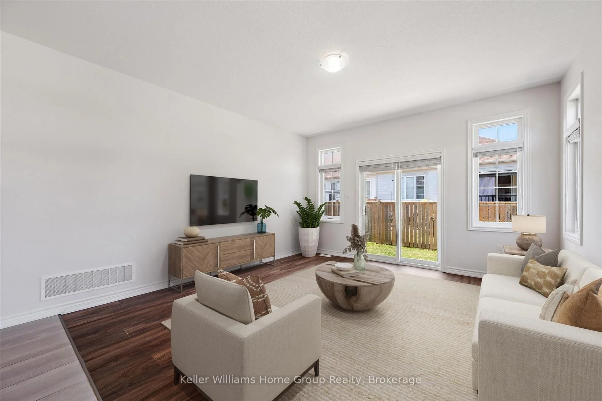 Photo 24 of 52 Findlay Way, Centre Wellington, Fergus — HOMEH