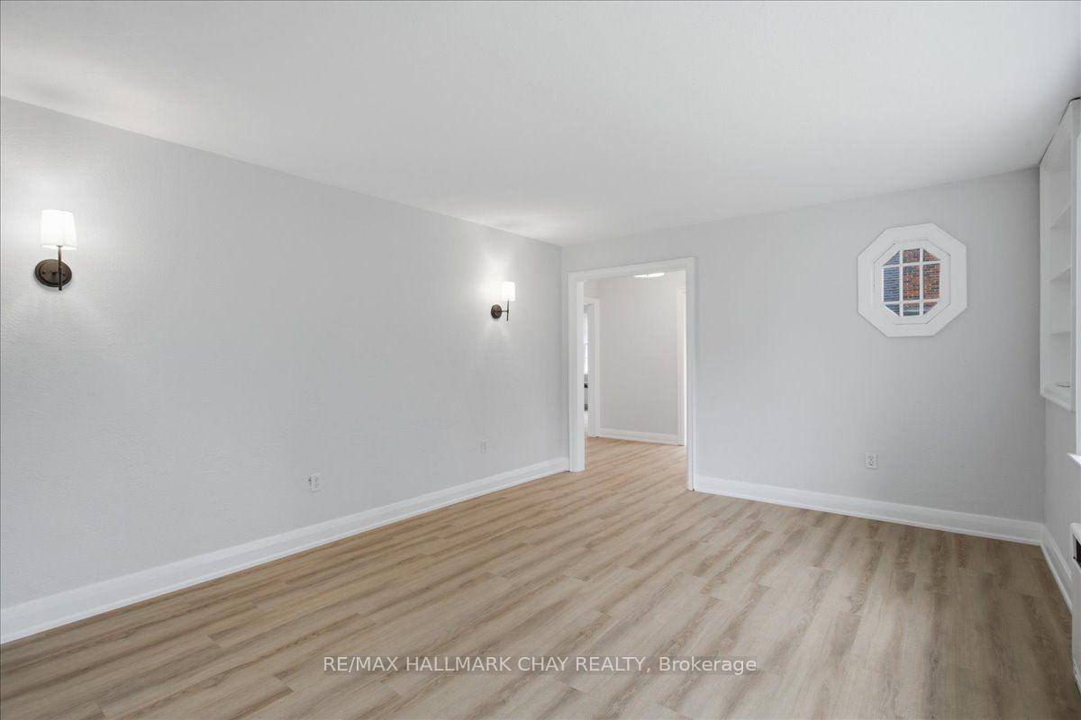 Photo 10 of Unit 3, 15 Parkside Drive, Barrie, Queen's Park — HOMEH