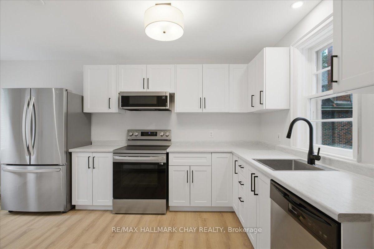 Photo 14 of Unit 3, 15 Parkside Drive, Barrie, Queen's Park — HOMEH