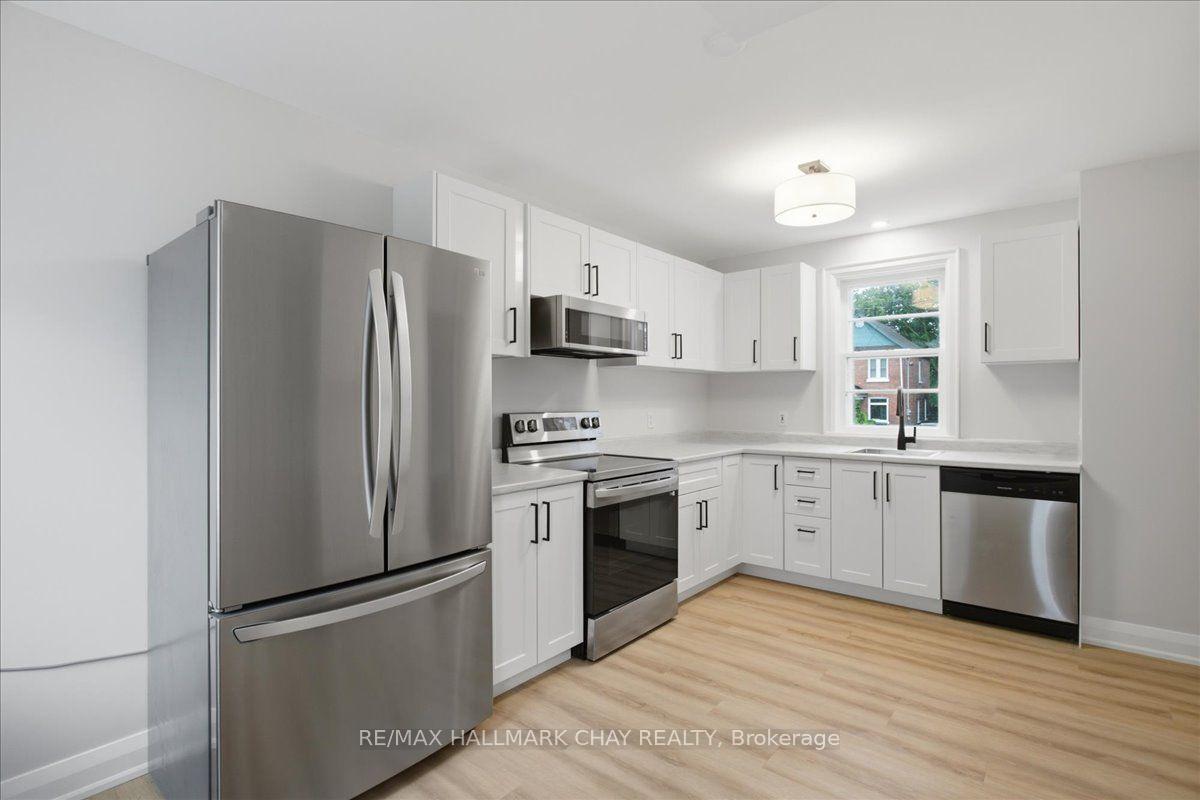 Photo 15 of Unit 3, 15 Parkside Drive, Barrie, Queen's Park — HOMEH