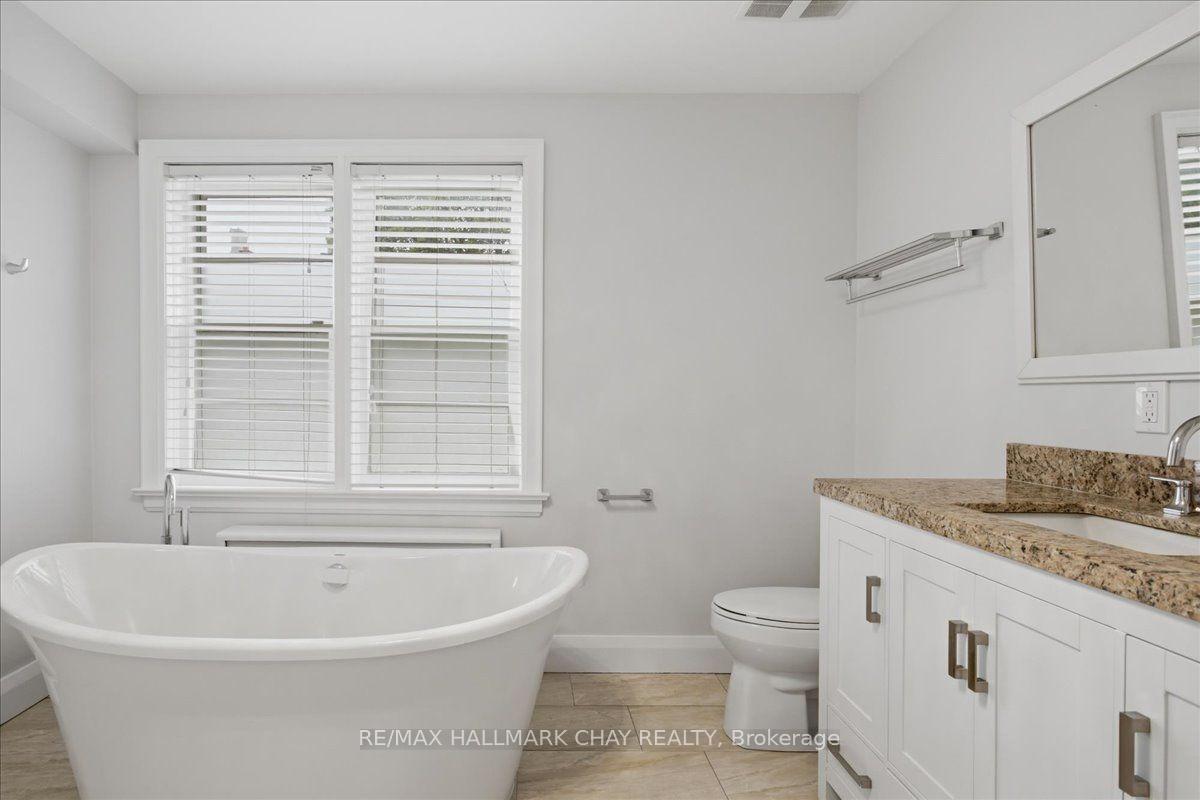 Photo 24 of Unit 3, 15 Parkside Drive, Barrie, Queen's Park — HOMEH
