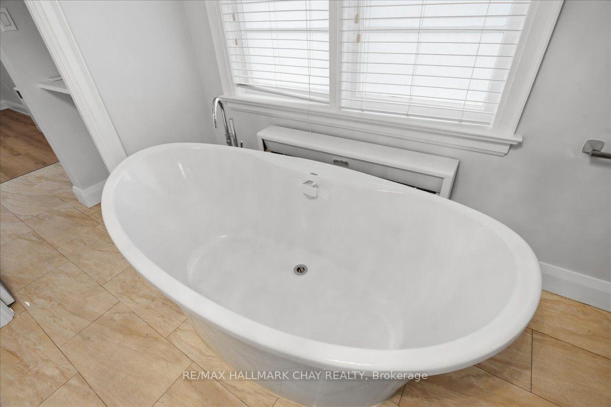 Photo 27 of Unit 3, 15 Parkside Drive, Barrie, Queen's Park — HOMEH