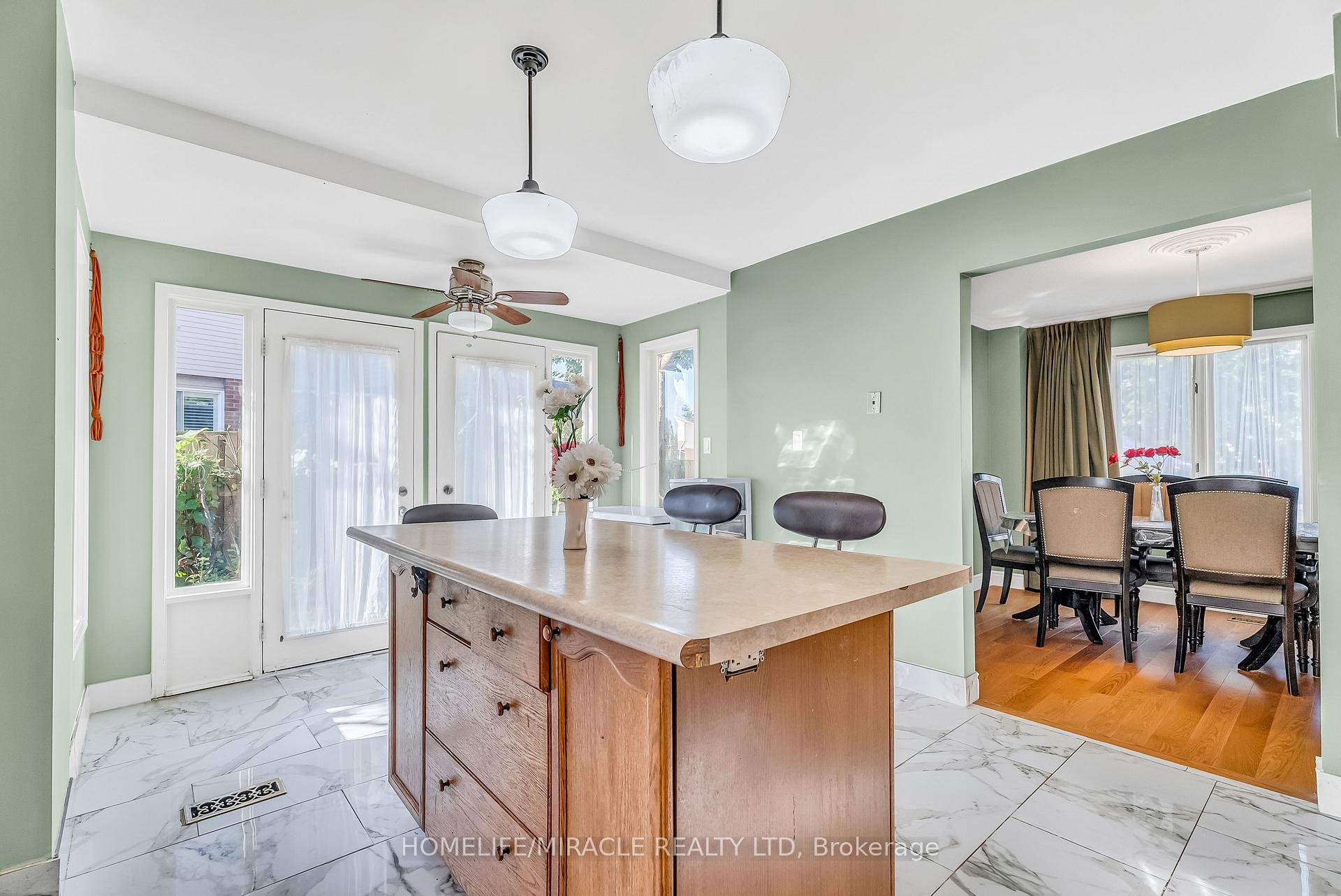Photo 17 of 1 Beechnut Crescent, Clarington, Courtice — HOMEH