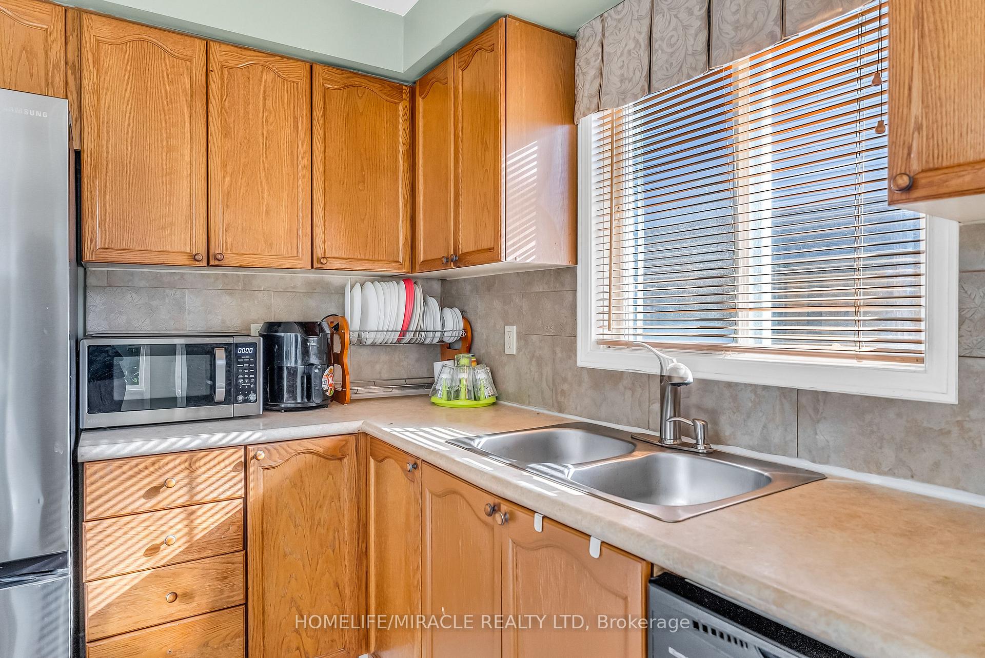Photo 19 of 1 Beechnut Crescent, Clarington, Courtice — HOMEH