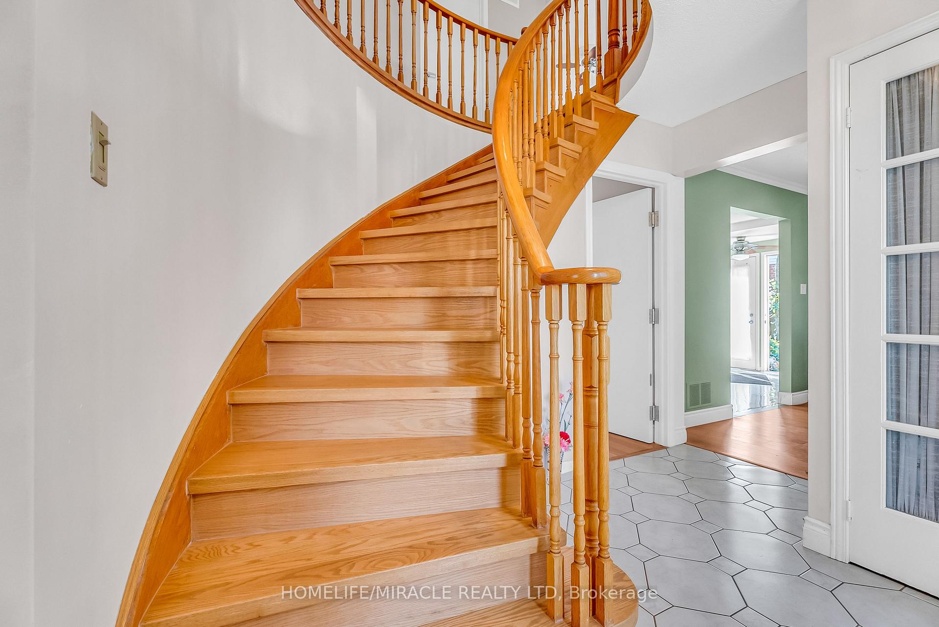 Photo 22 of 1 Beechnut Crescent, Clarington, Courtice — HOMEH