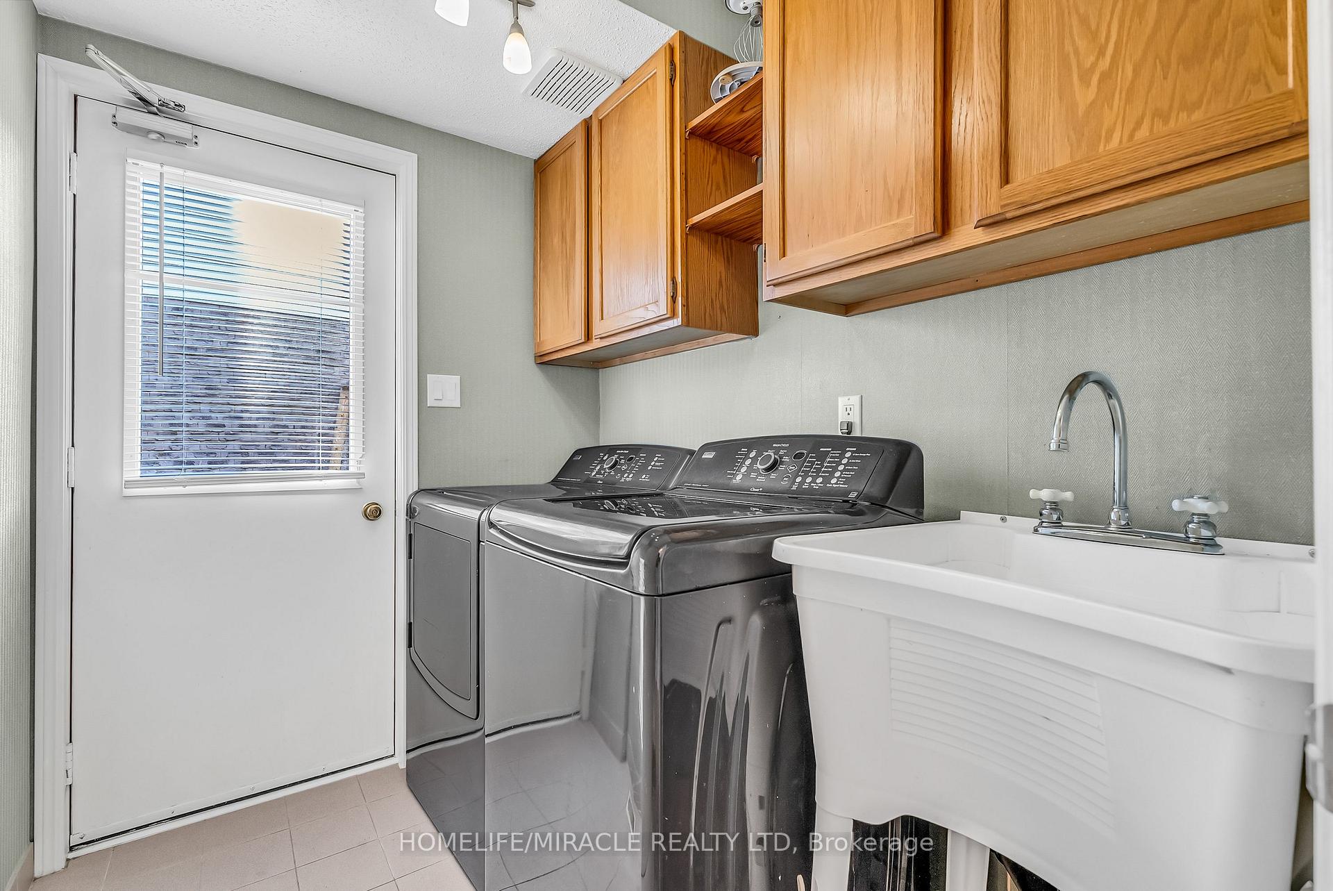 Photo 48 of 1 Beechnut Crescent, Clarington, Courtice — HOMEH