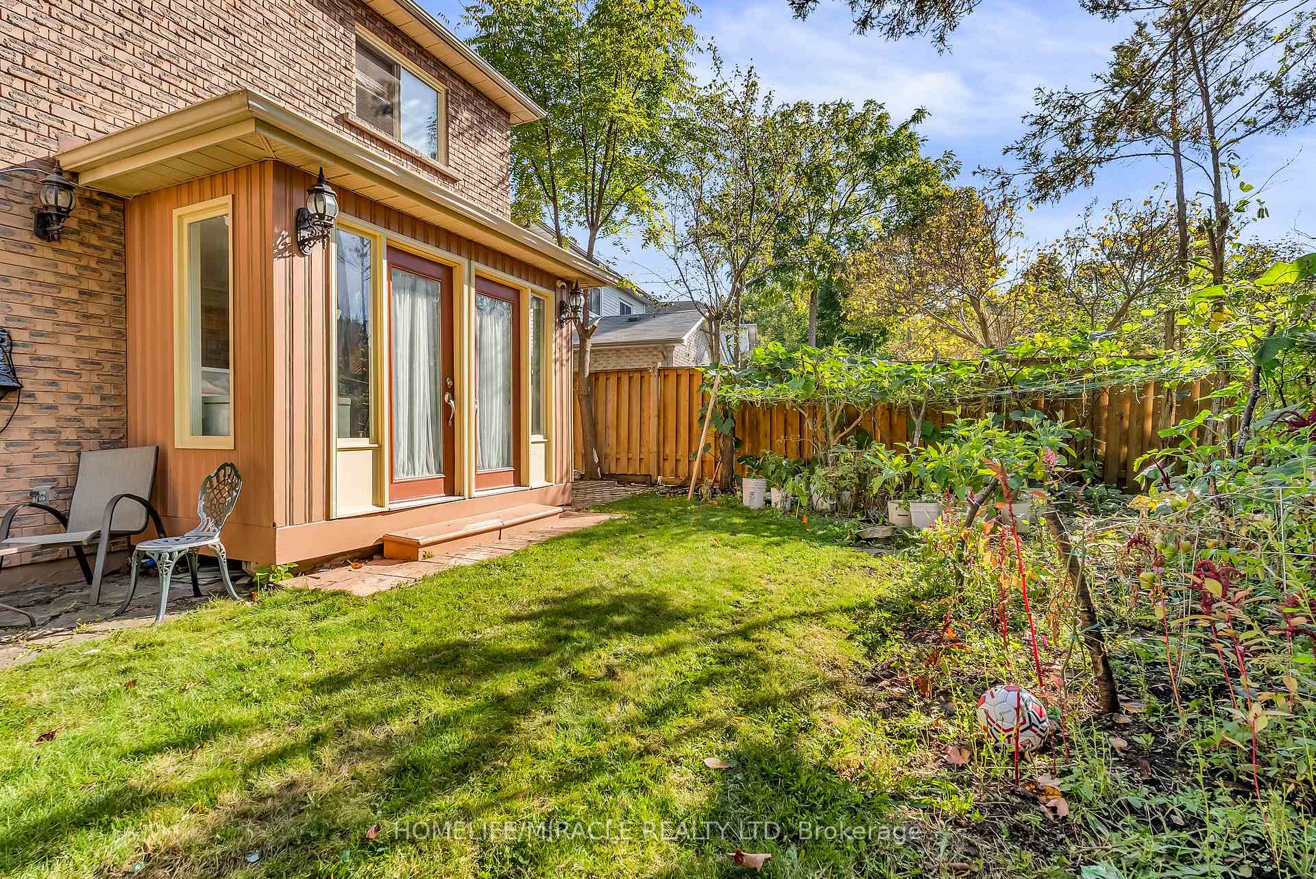 Photo 50 of 1 Beechnut Crescent, Clarington, Courtice — HOMEH