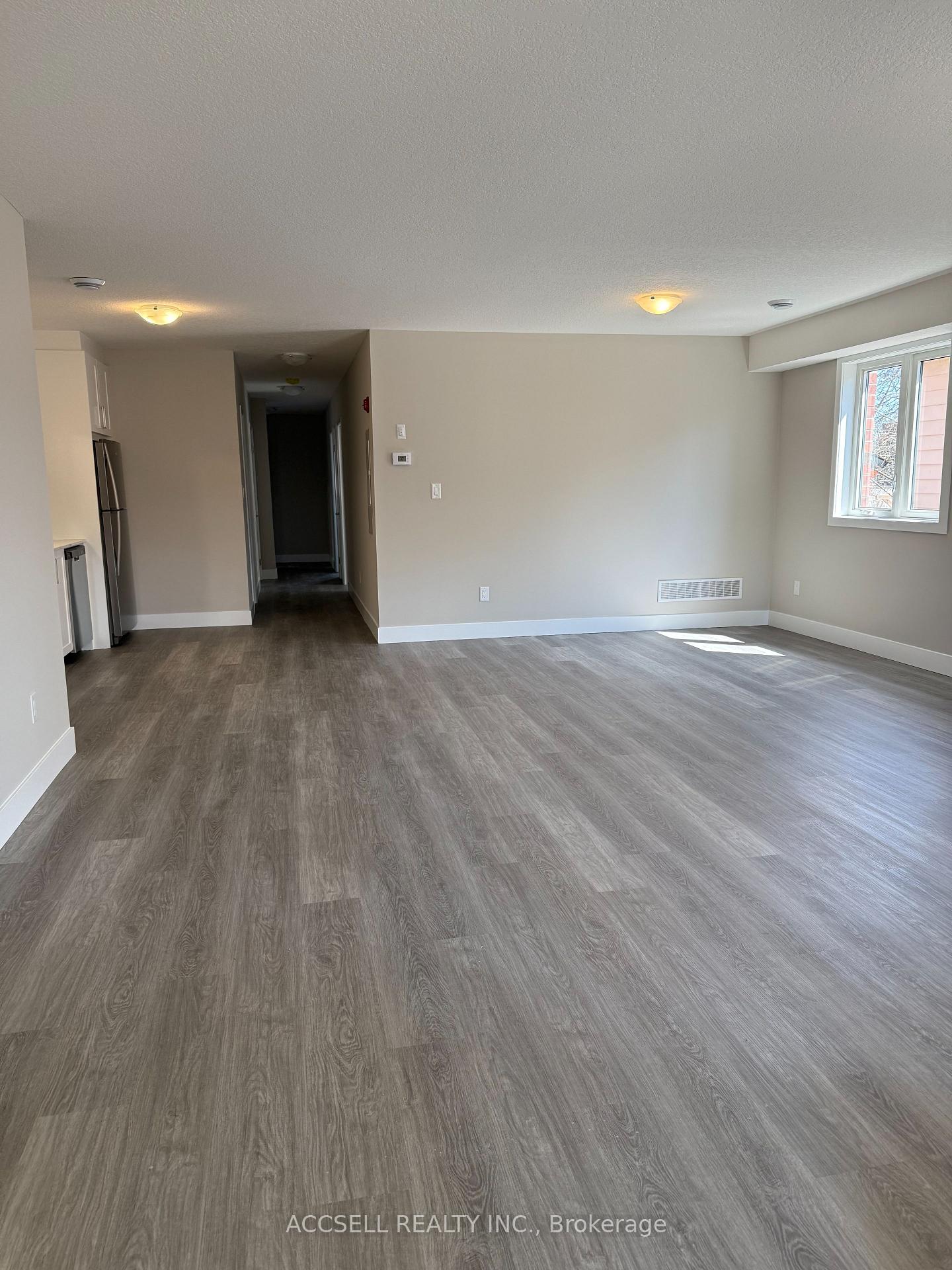 Photo 3 of 25 Alexandria Avenue, St. Thomas — HOMEH