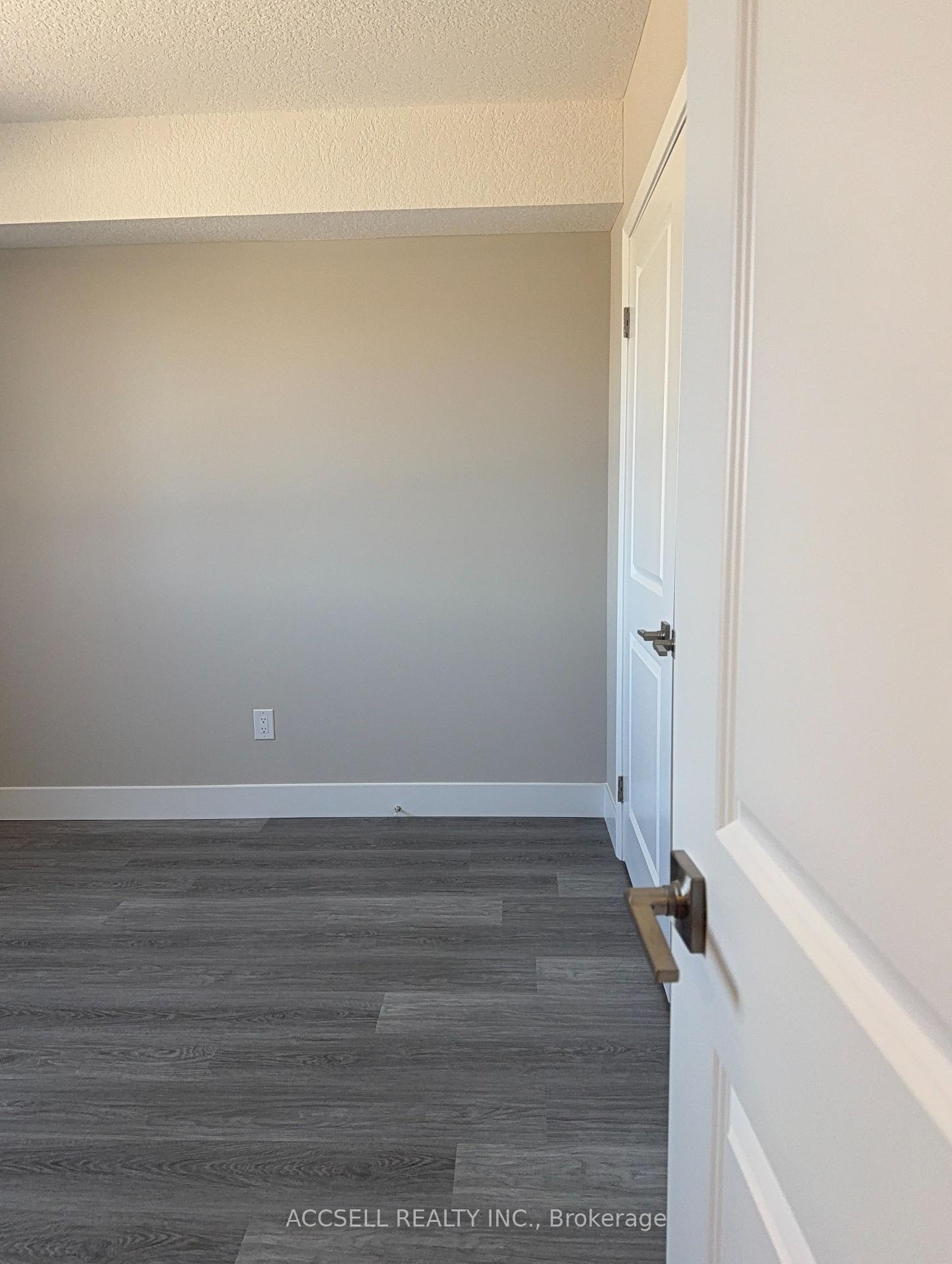 Photo 10 of 25 Alexandria Avenue, St. Thomas — HOMEH