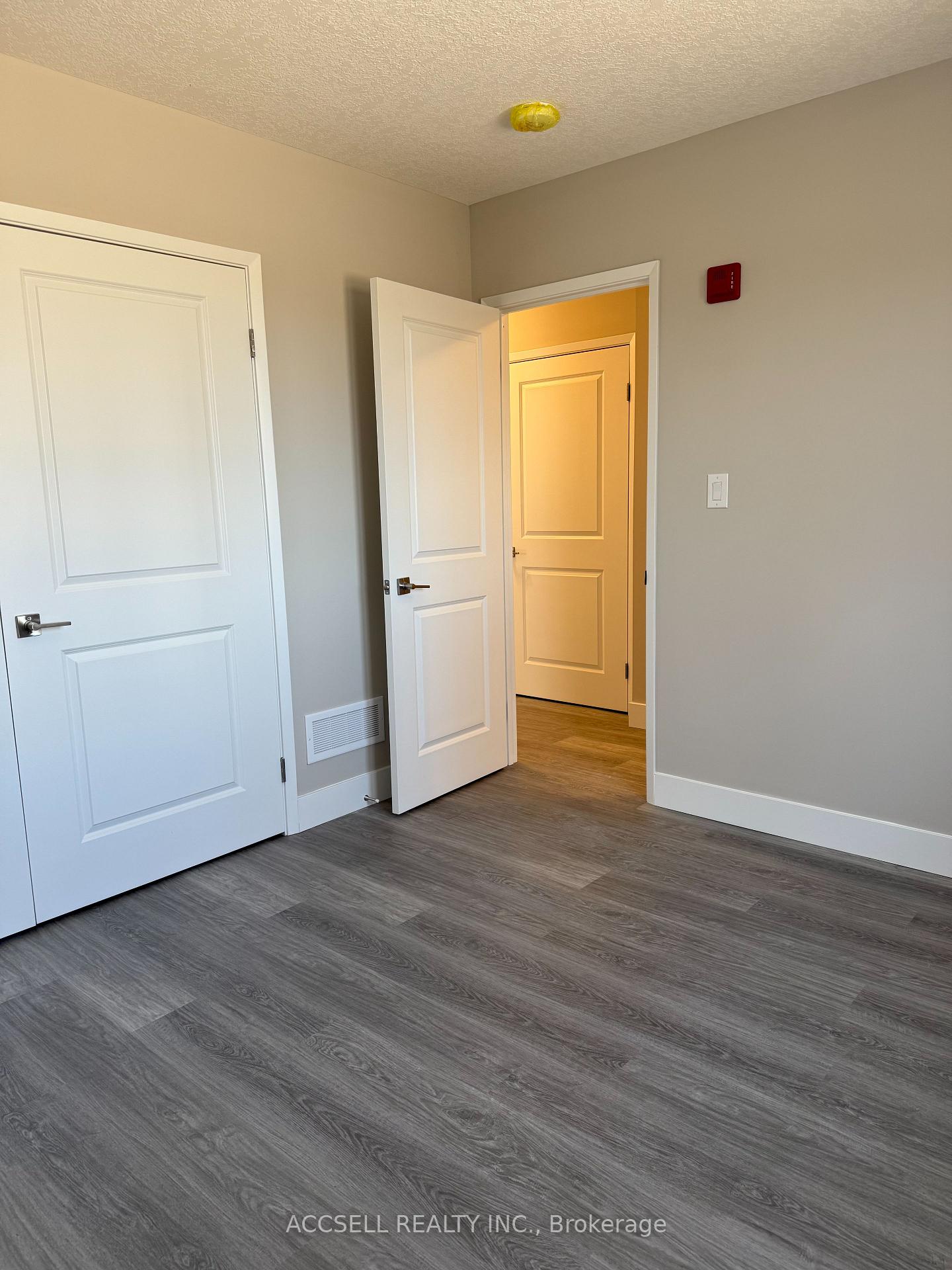 Photo 11 of 25 Alexandria Avenue, St. Thomas — HOMEH