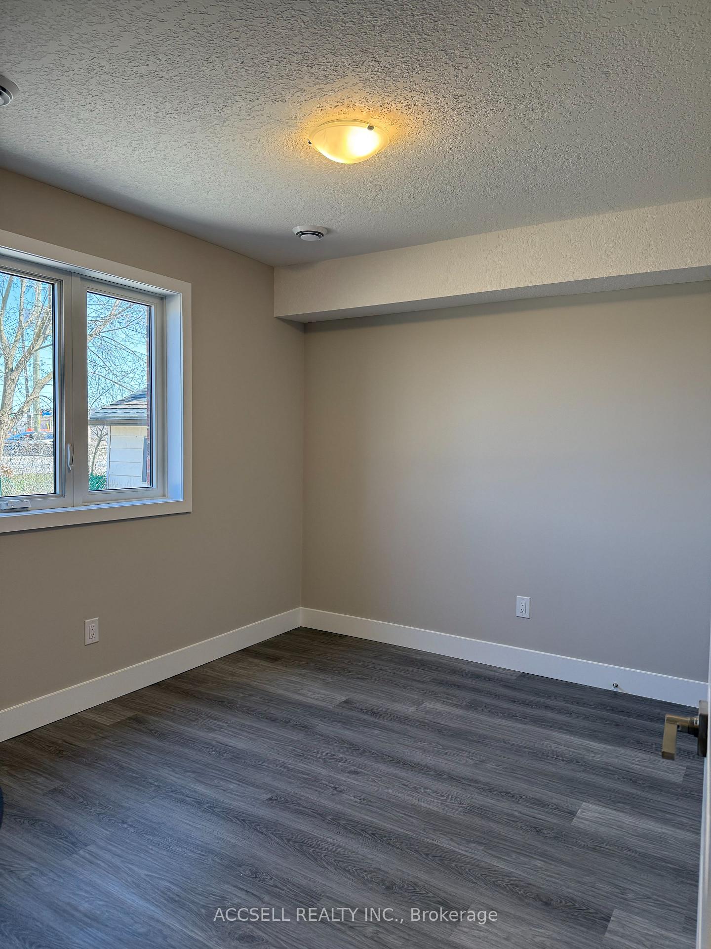 Photo 12 of 25 Alexandria Avenue, St. Thomas — HOMEH
