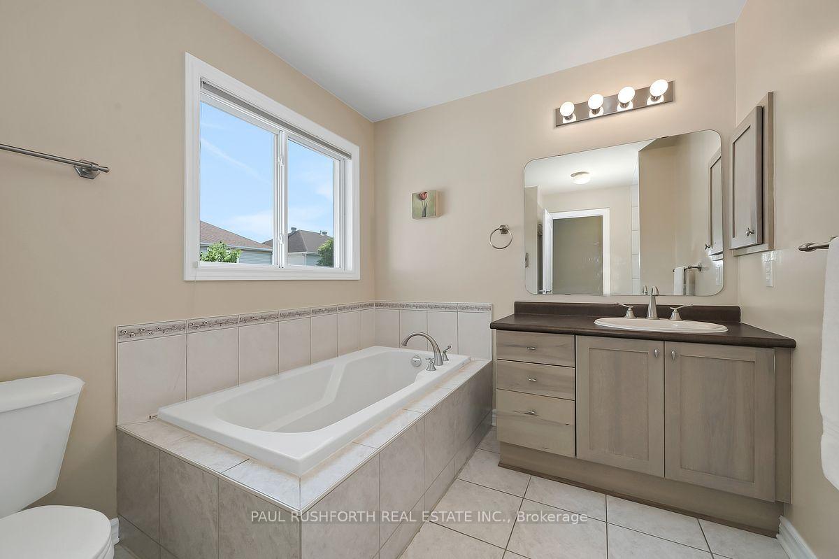 Photo 19 of 242 Deerfox Drive, Ottawa, Barrhaven - Longfields — HOMEH