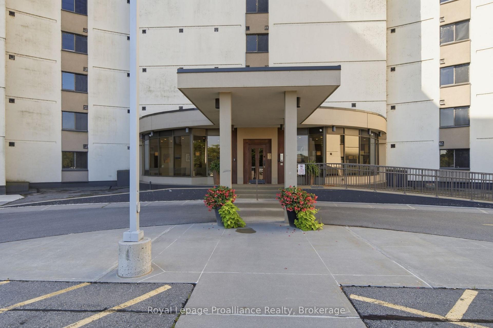 Photo of Unit 401, 2 South Front Street