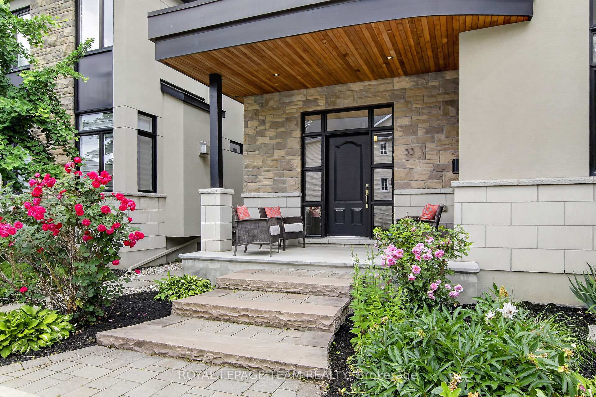Photo 2 of 33 Gould Street, Ottawa, Ottawa West — HOMEH