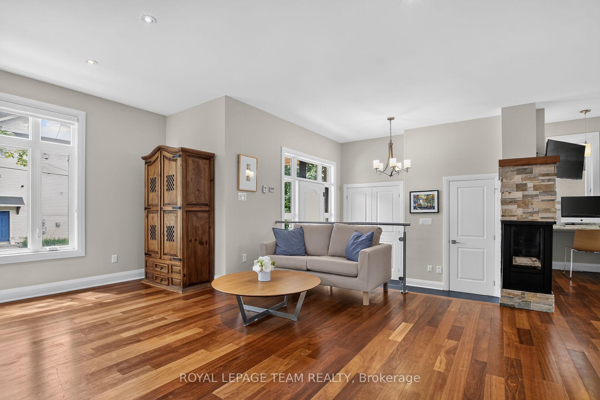 Photo 6 of 33 Gould Street, Ottawa, Ottawa West — HOMEH