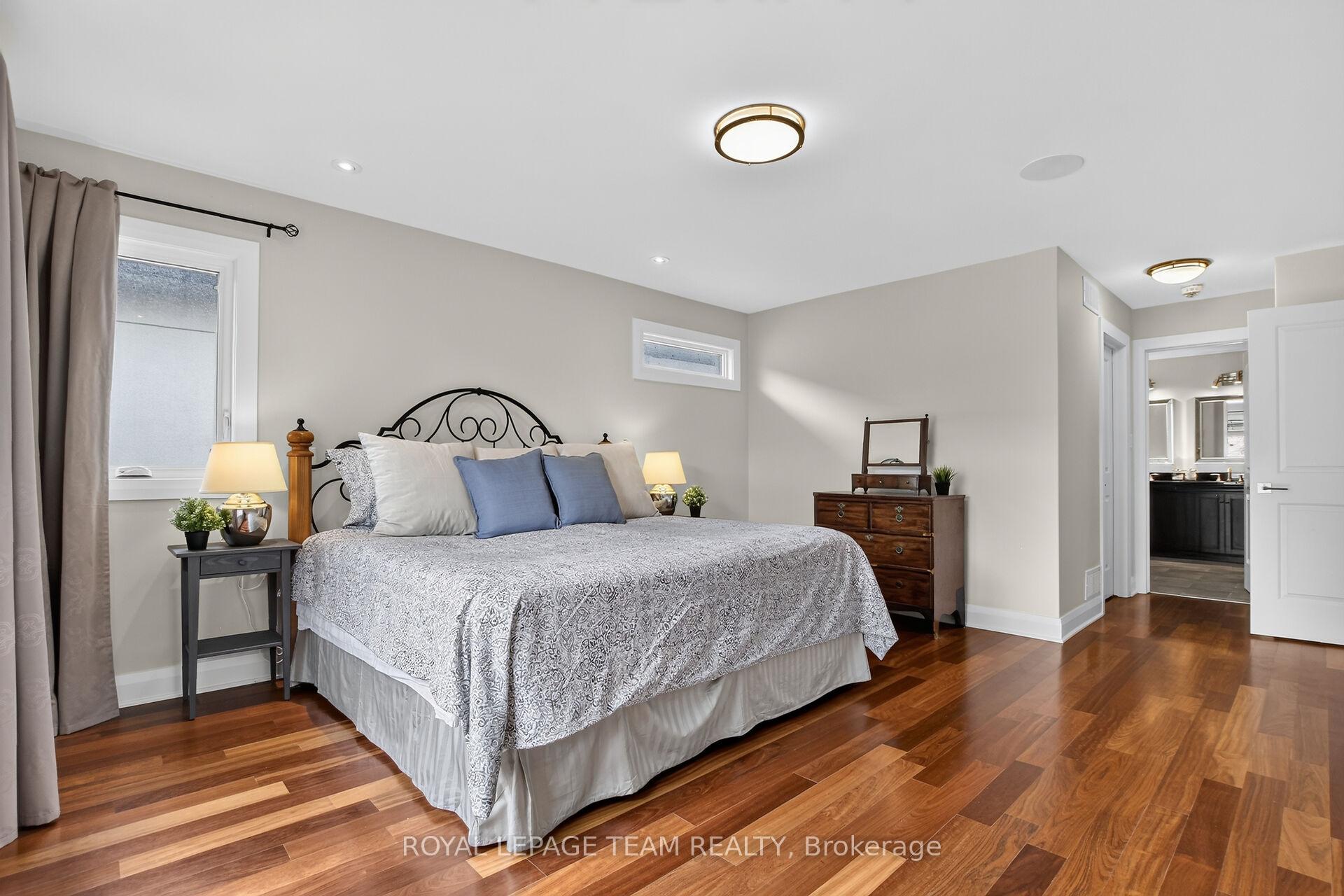 Photo 19 of 33 Gould Street, Ottawa, Ottawa West — HOMEH