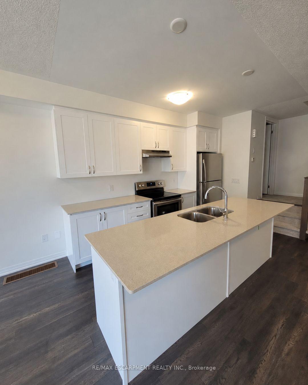 Photo 5 of Unit 913, 585 Colborne Street E, Brantford, East Ward — HOMEH