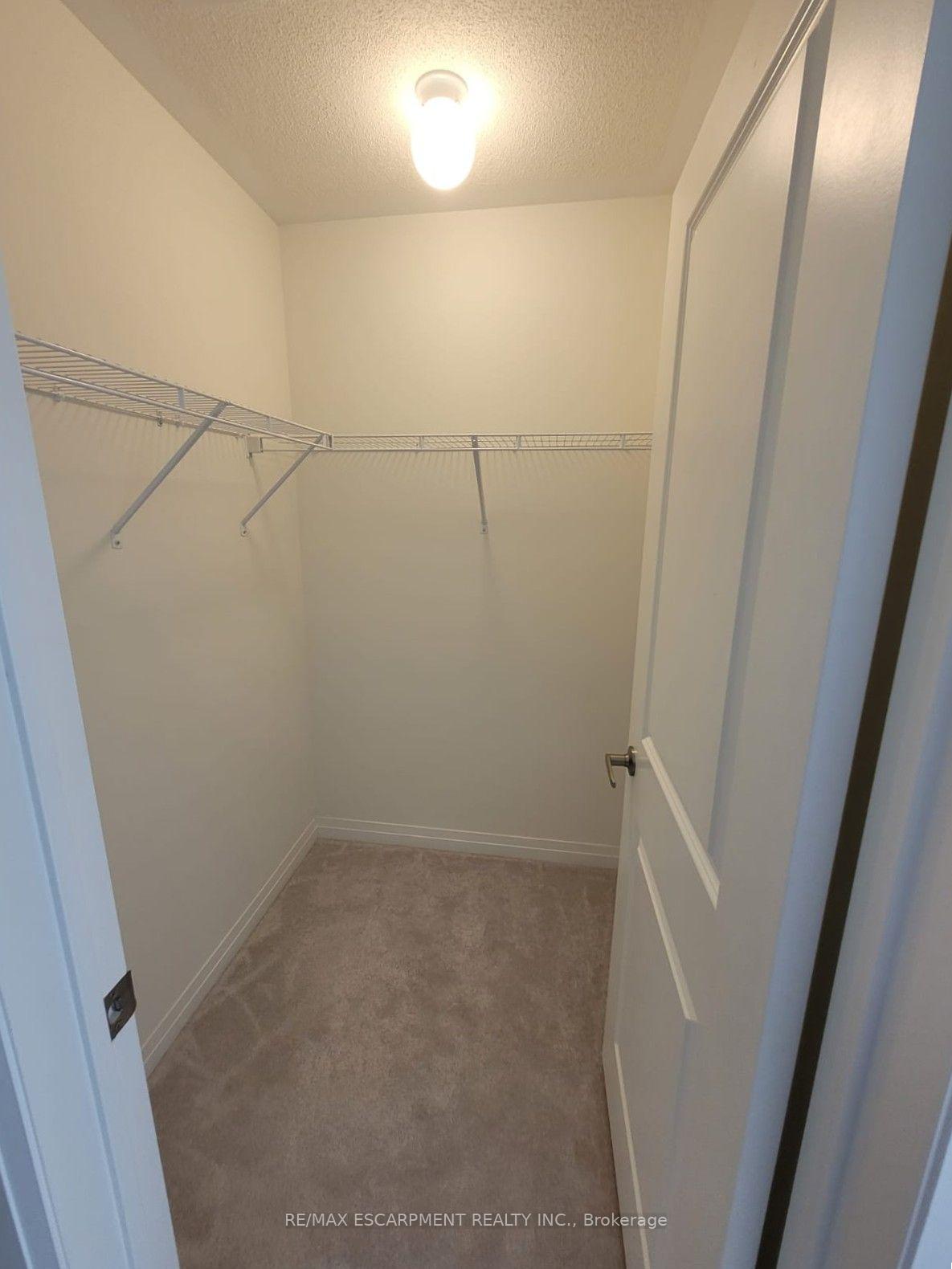 Photo 13 of Unit 913, 585 Colborne Street E, Brantford, East Ward — HOMEH