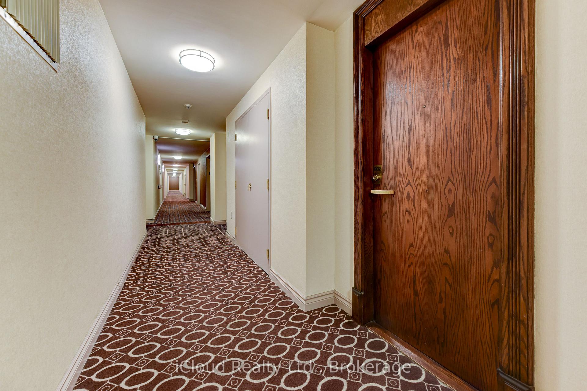 Photo 2 of Unit 1902, 156 Enfield Place, Mississauga, City Centre — HOMEH