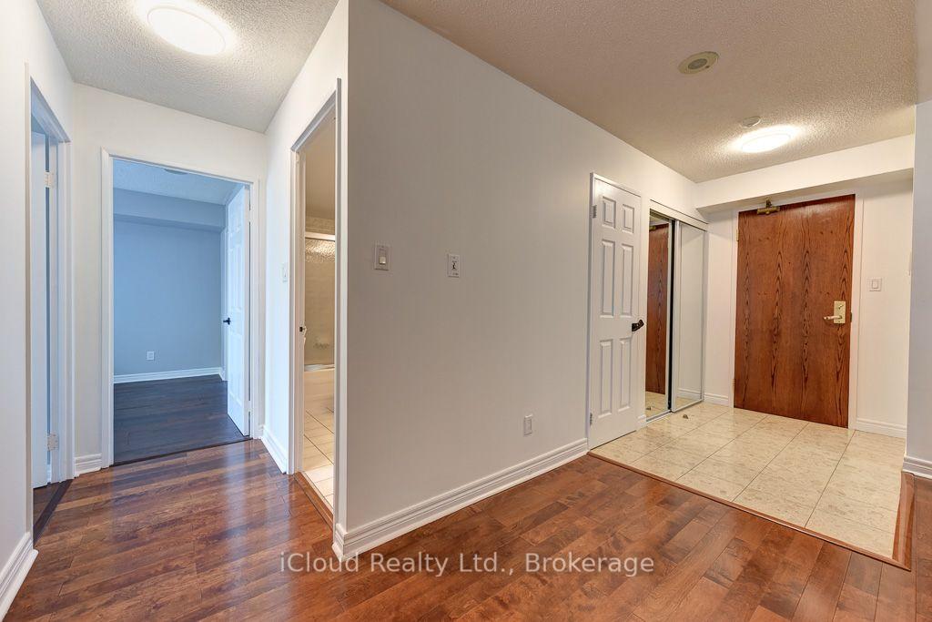Photo 4 of Unit 1902, 156 Enfield Place, Mississauga, City Centre — HOMEH