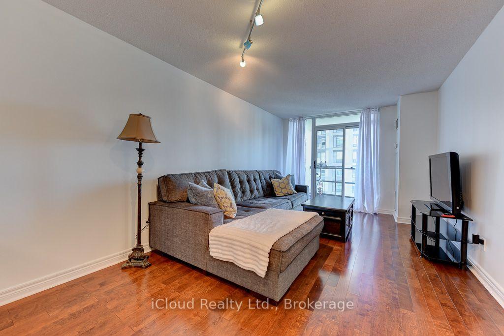 Photo 6 of Unit 1902, 156 Enfield Place, Mississauga, City Centre — HOMEH