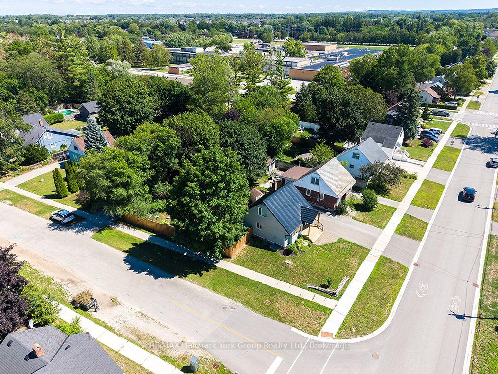 Photo 8 of 495 Maple Street, Collingwood — HOMEH