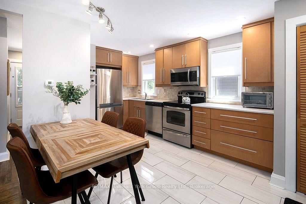 Photo 6 of 495 Maple Street, Collingwood — HOMEH