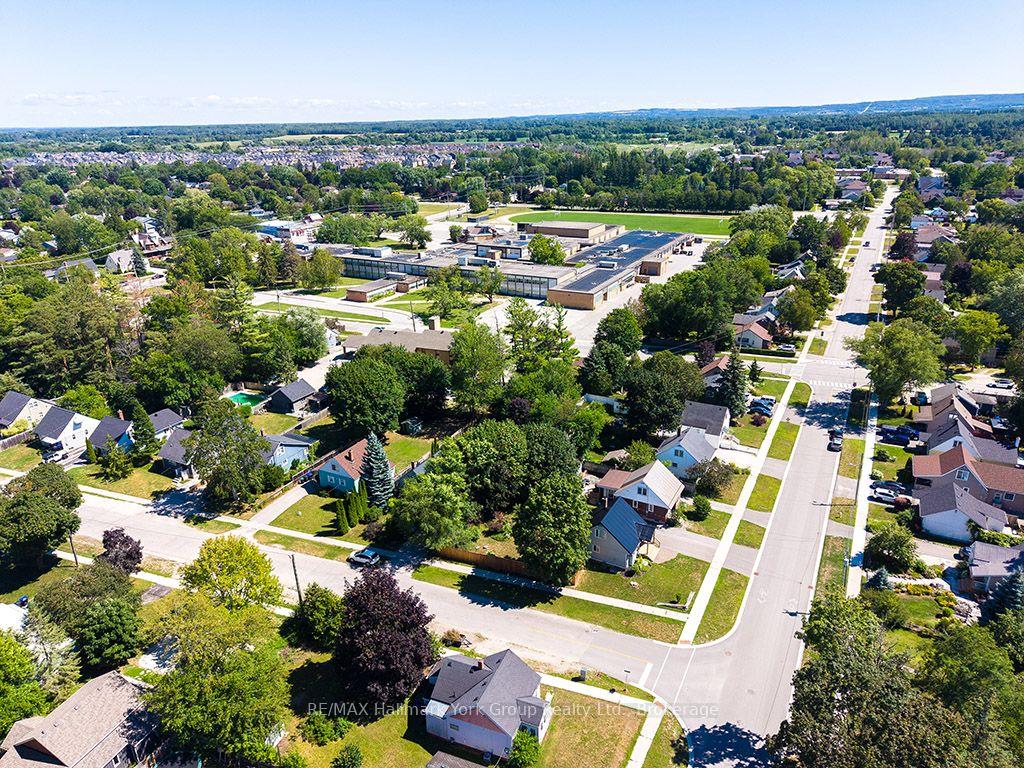Photo 25 of 495 Maple Street, Collingwood — HOMEH