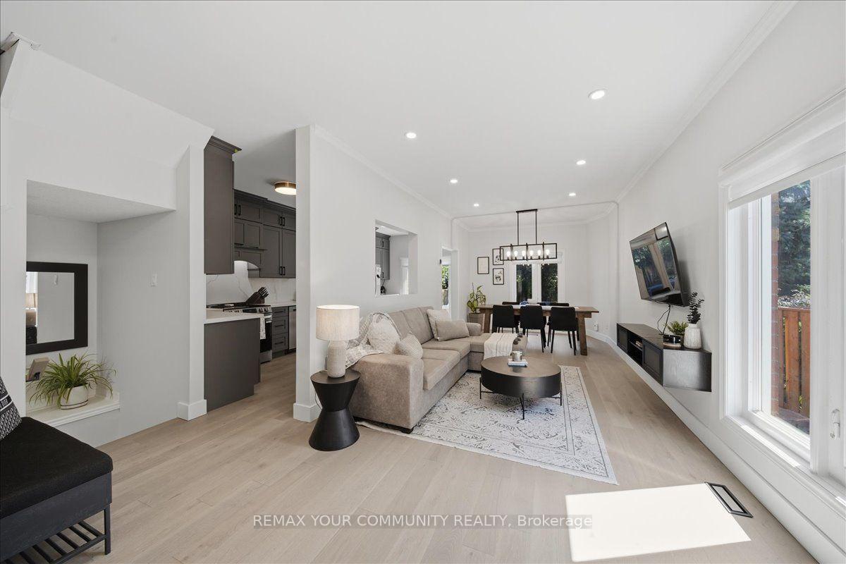 Photo 7 of 91 Downey Circle, Aurora, Bayview Wellington — HOMEH
